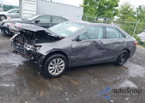2015 Toyota Camry Le z USA, uszkodzony, nr VIN 4T4BF1FK3FR449598
